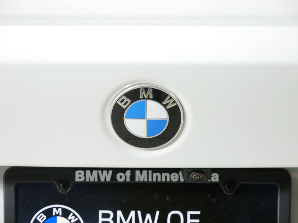 Thumbnail: 2025 BMW 3 Series - 12