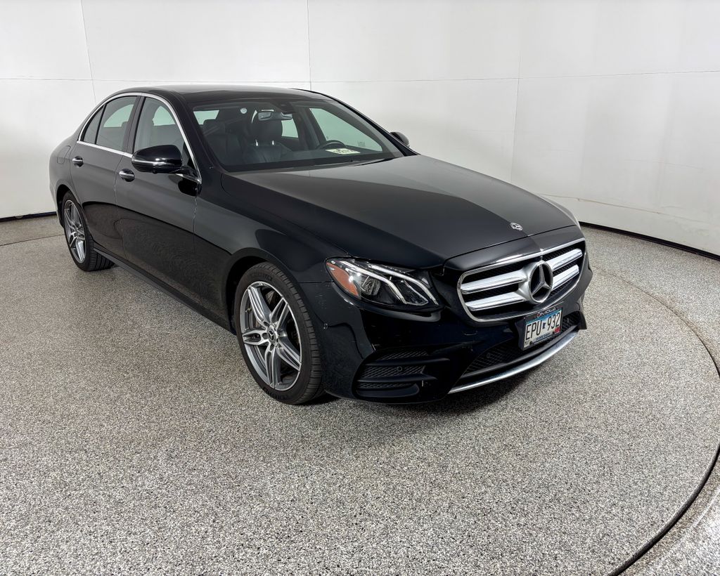 Thumbnail: 2020 Mercedes-Benz E-Class - 4