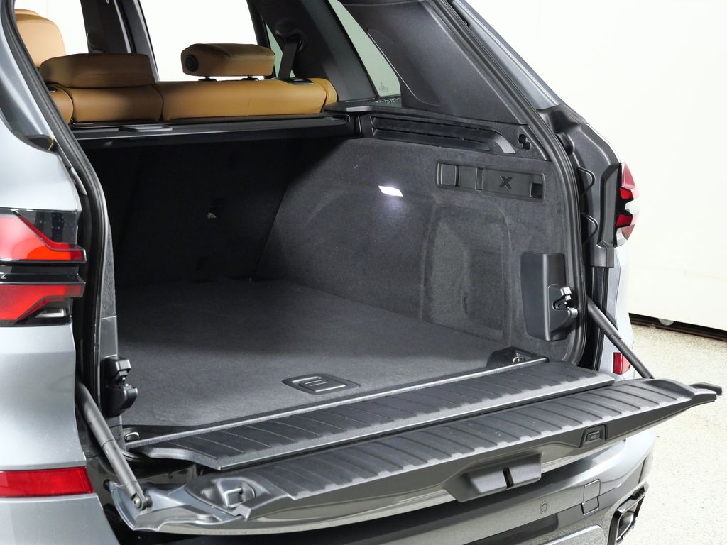 Thumbnail: 2026 BMW X5 - 29