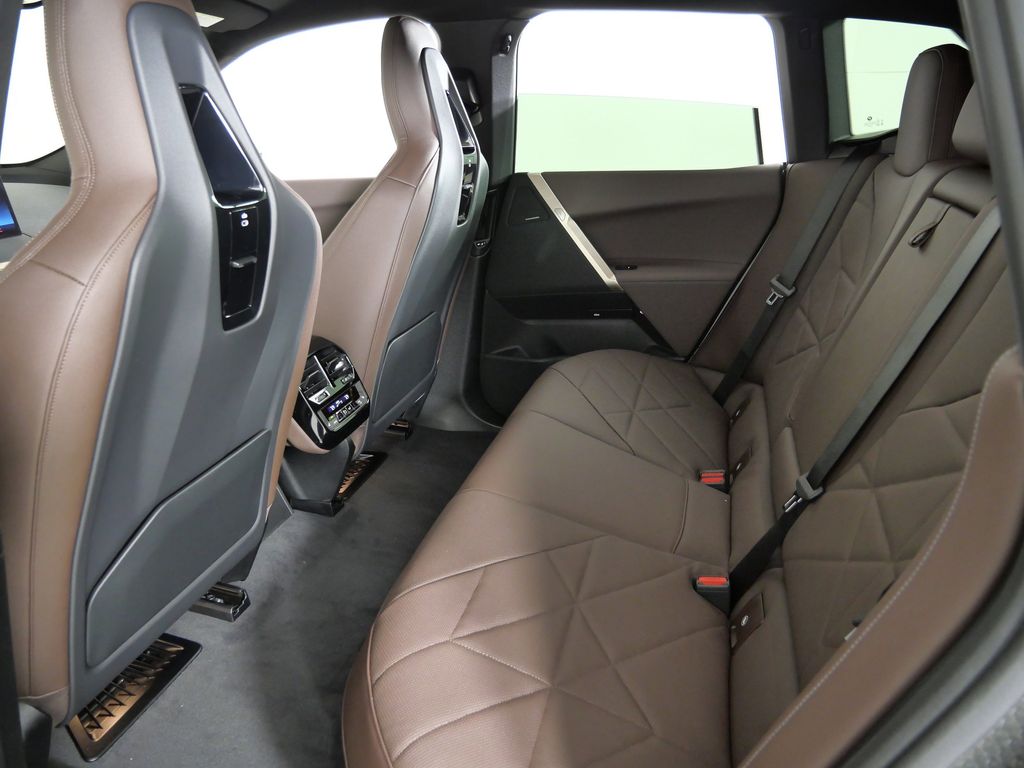 Thumbnail: 2026 BMW iX - 30