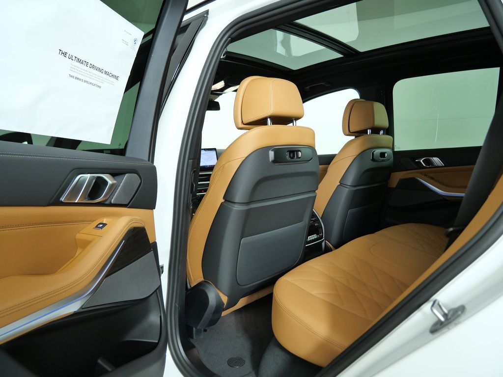 Thumbnail: 2026 BMW X5 - 25