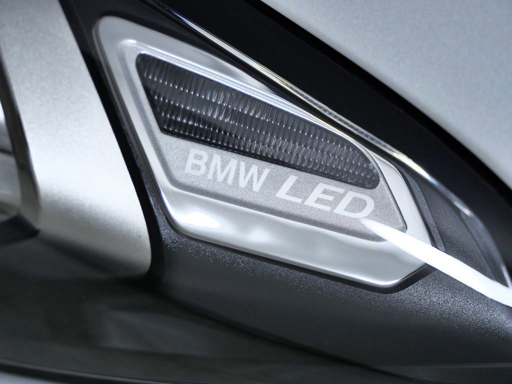 Thumbnail: 2026 BMW 3 Series - 5