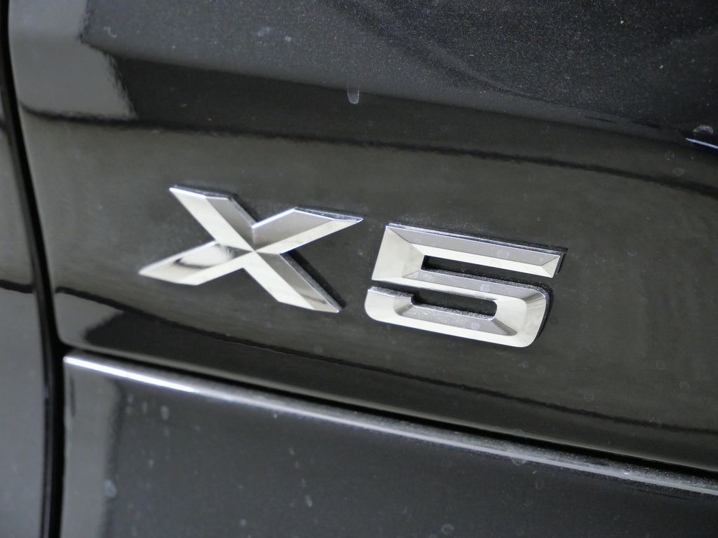 Thumbnail: 2026 BMW X5 - 13
