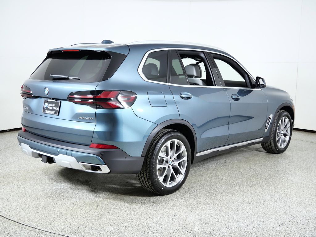 Thumbnail: 2026 BMW X5 - 9