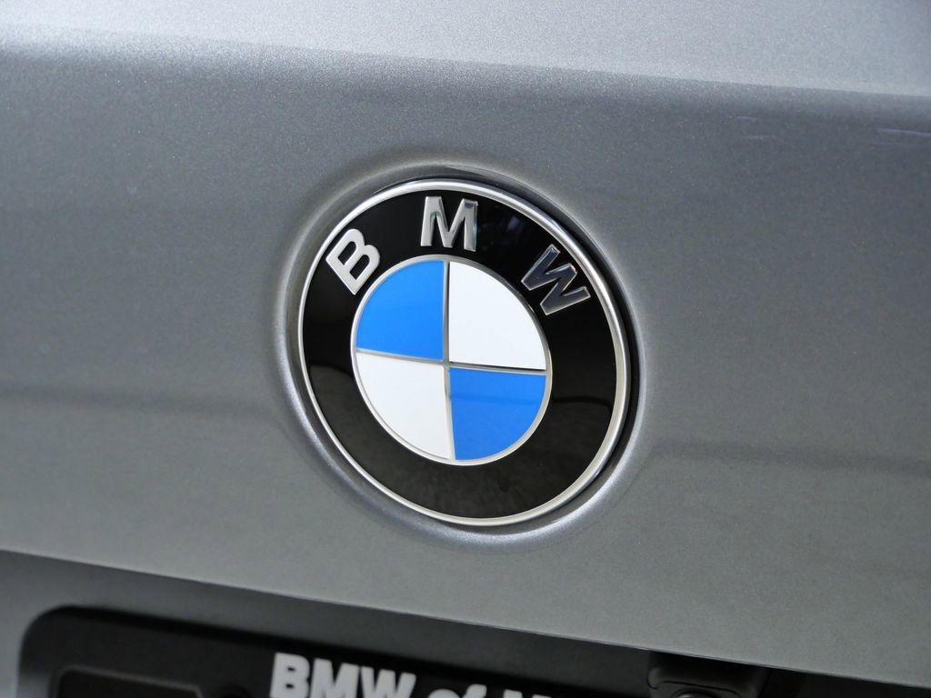 Thumbnail: 2026 BMW X5 - 13