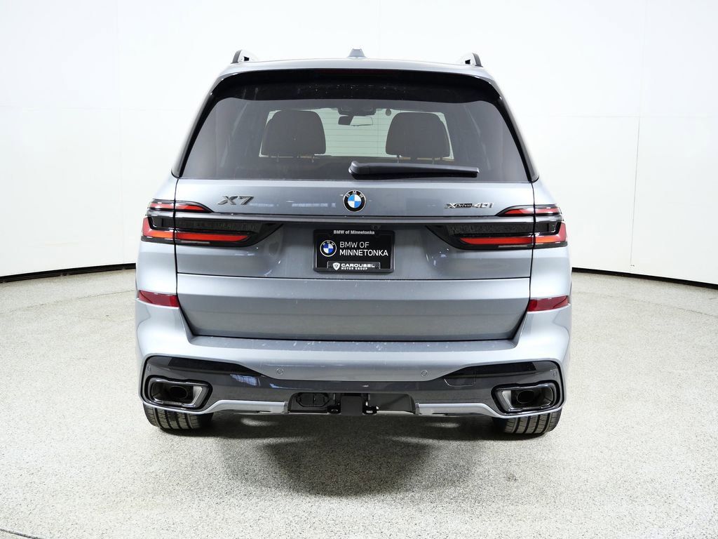 Thumbnail: 2026 BMW X7 - 12