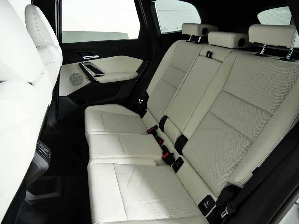 Thumbnail: 2026 BMW X1 - 30