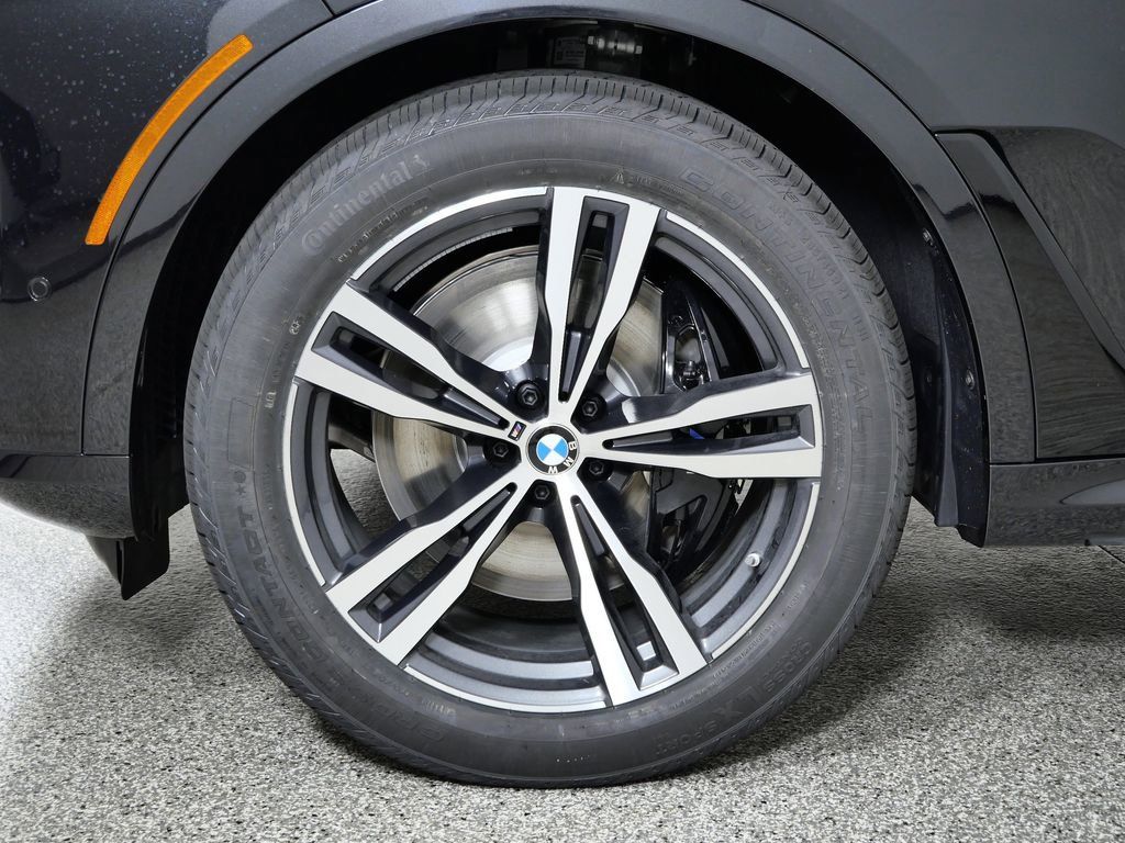 Thumbnail: 2026 BMW X7 - 19