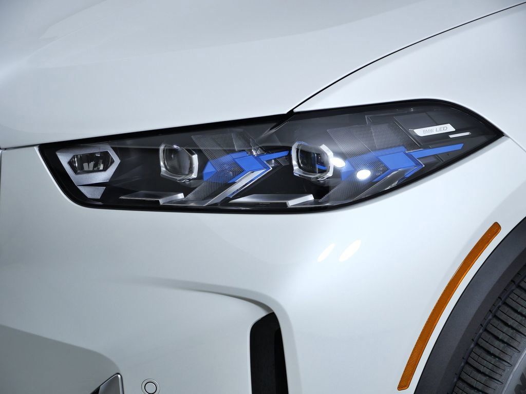 Thumbnail: 2026 BMW X5 - 5