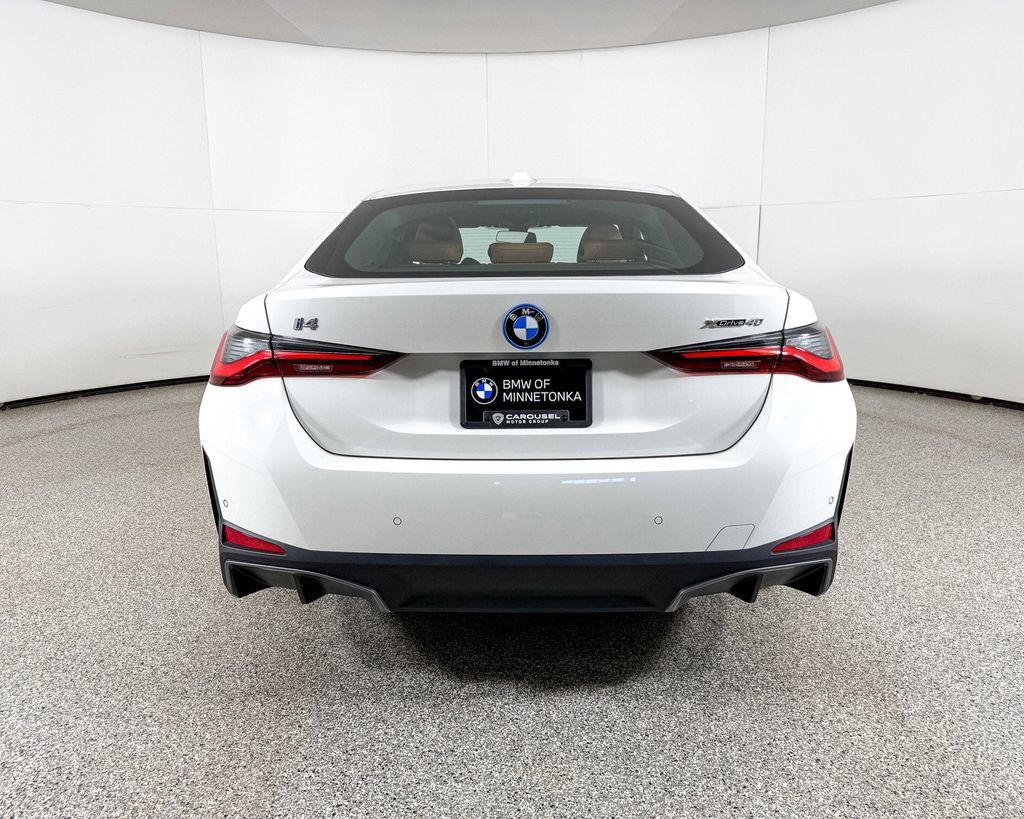 Thumbnail: 2025 BMW i4 - 14