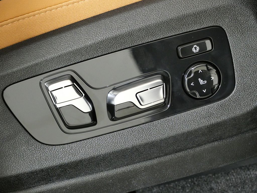 Thumbnail: 2026 BMW X5 - 22