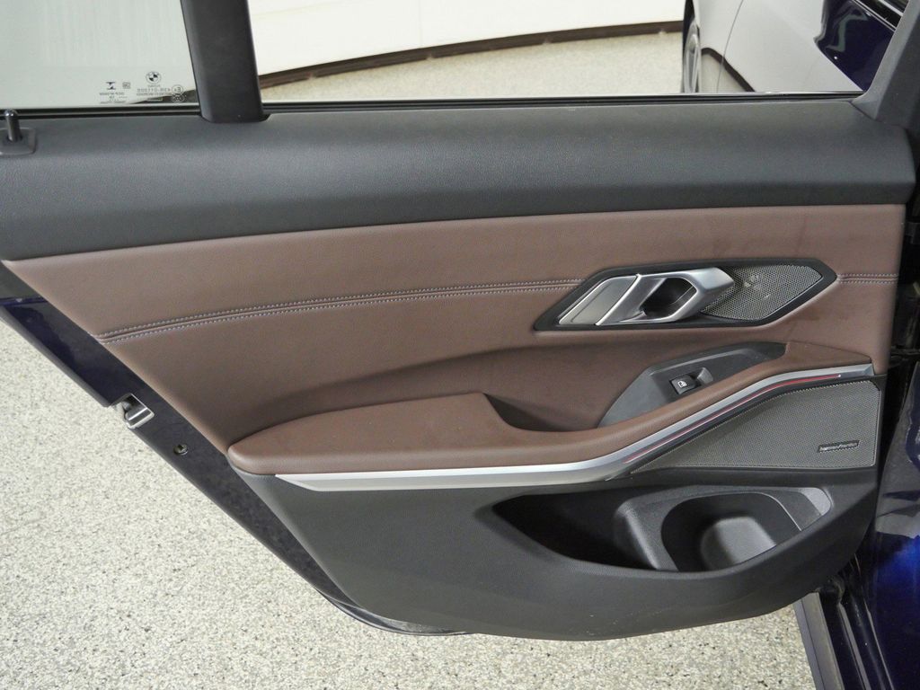 Thumbnail: 2020 BMW 3 Series - 30