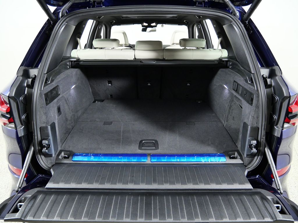 Thumbnail: 2026 BMW X5 - 28