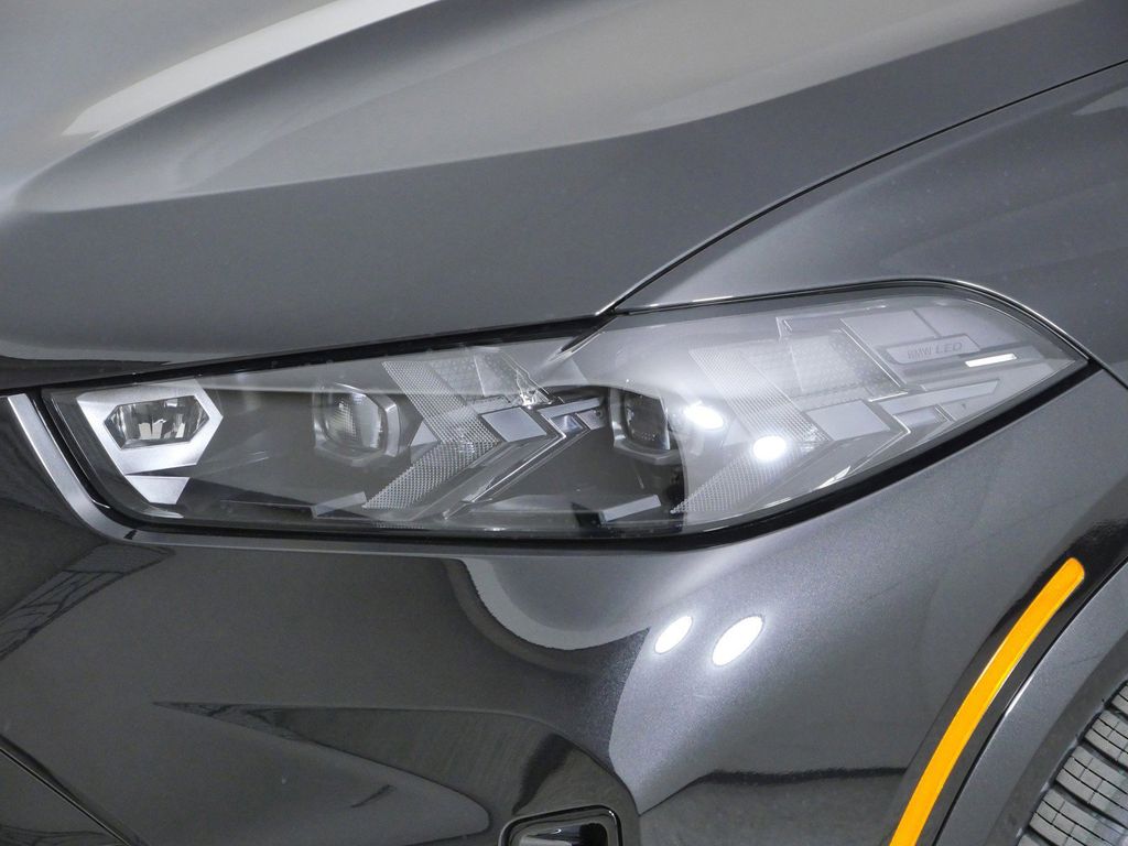 Thumbnail: 2026 BMW X5 - 3