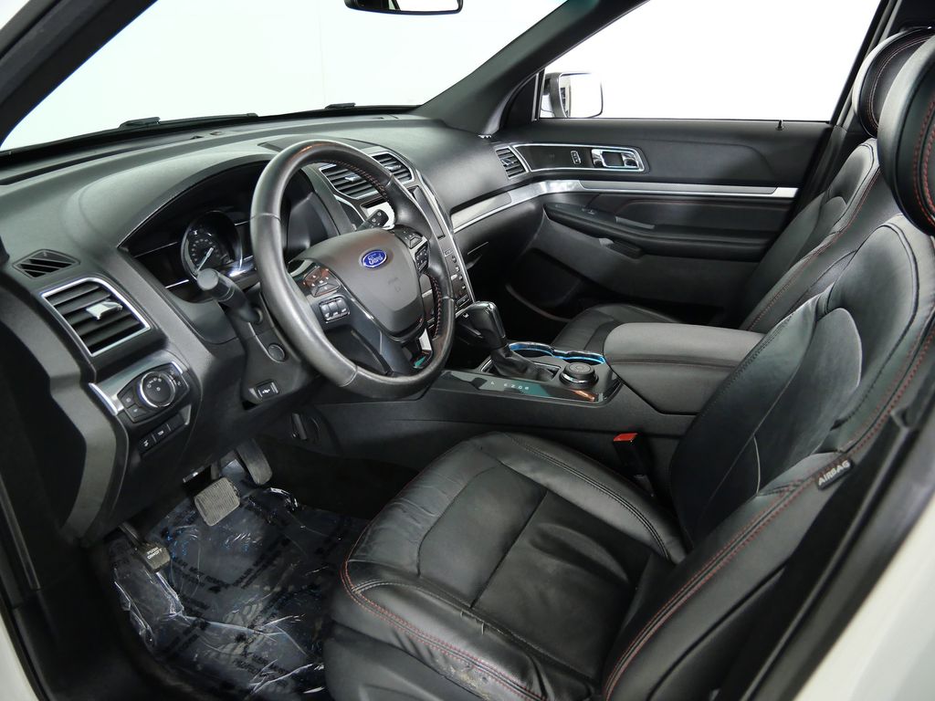 Thumbnail: 2016 Ford Explorer - 37