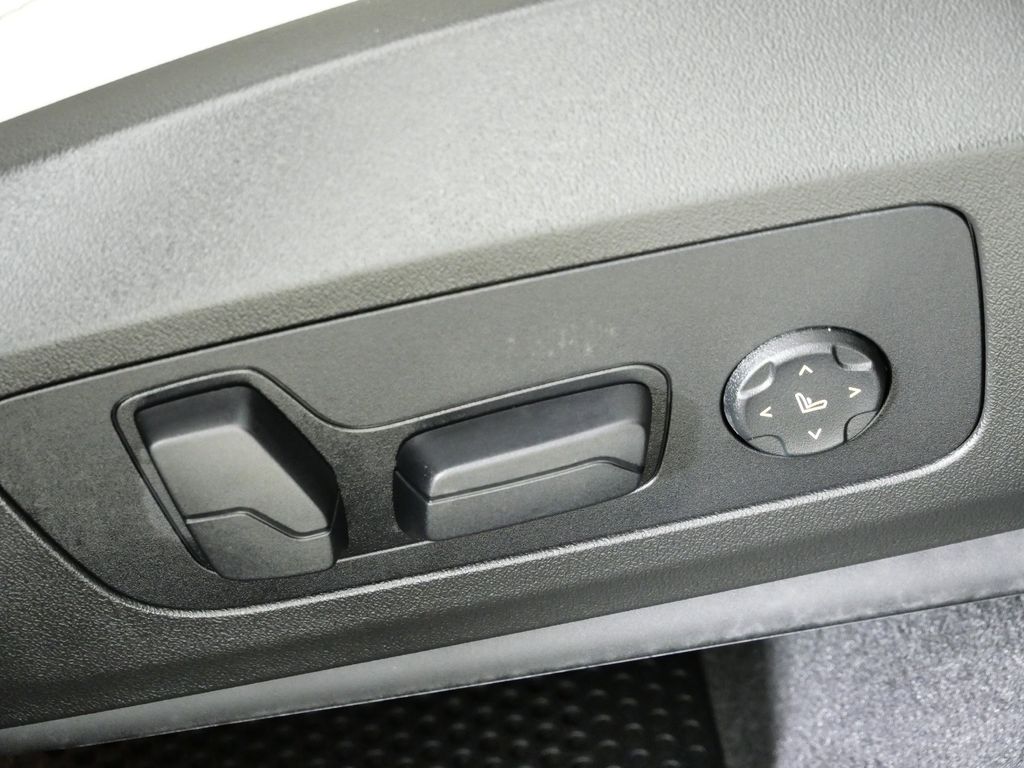 Thumbnail: 2026 BMW X1 - 22