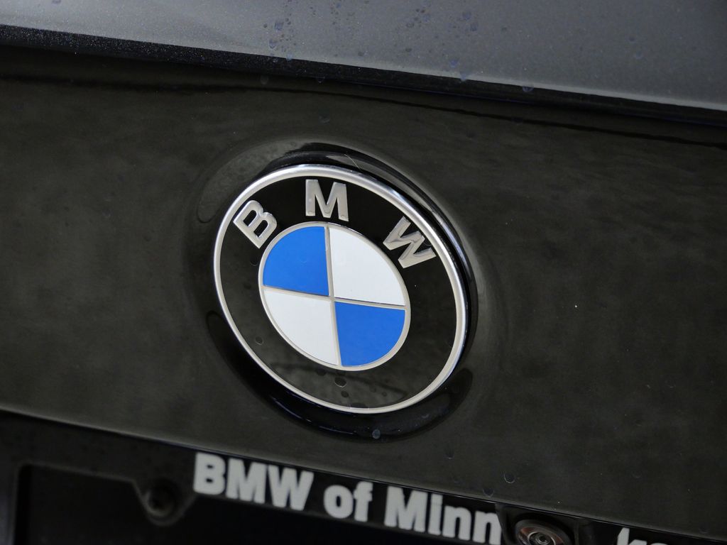 Thumbnail: 2026 BMW 3 Series - 11