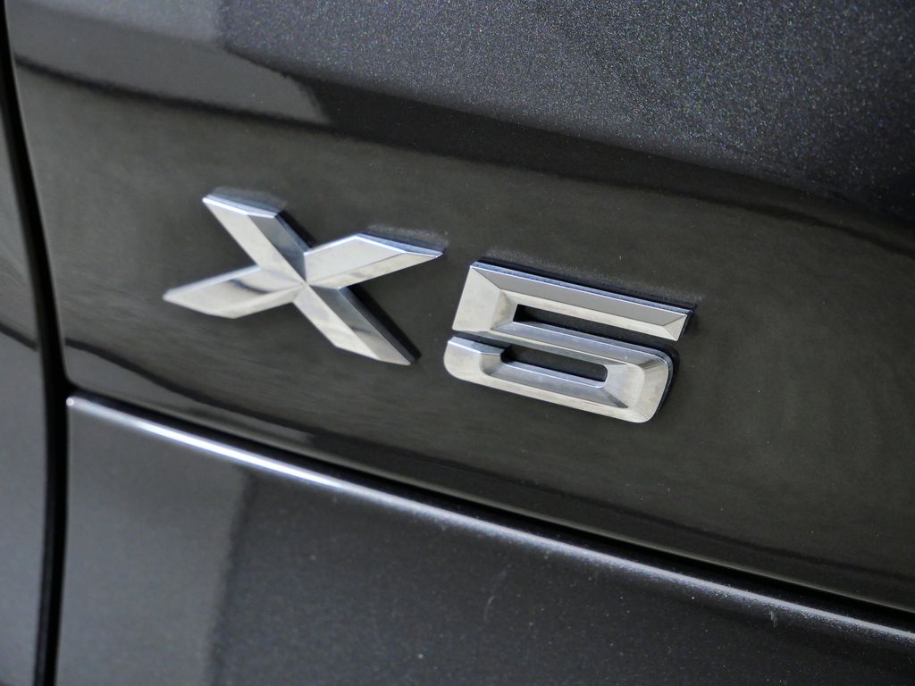Thumbnail: 2021 BMW X5 - 14