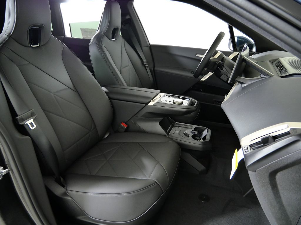 Thumbnail: 2026 BMW iX - 22