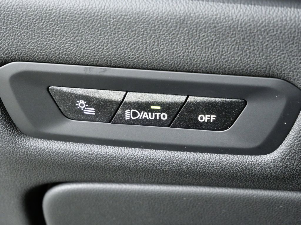 Thumbnail: 2026 BMW X5 - 40