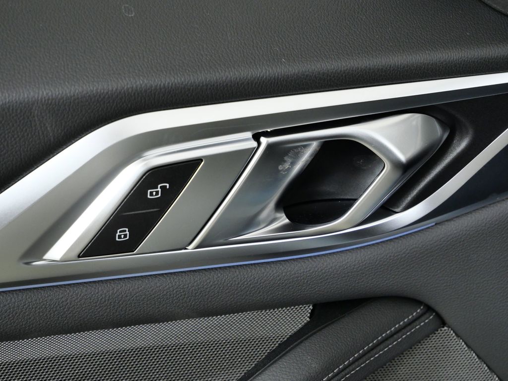 Thumbnail: 2026 BMW i4 - 36