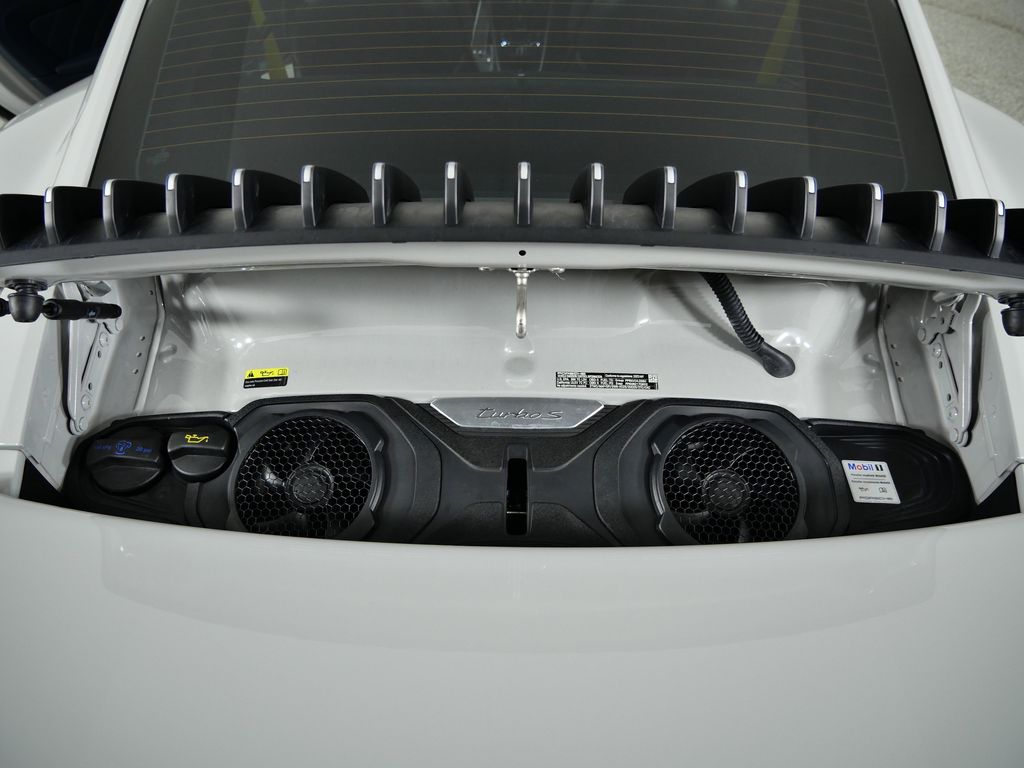 Thumbnail: 2023 Porsche 911 - 26