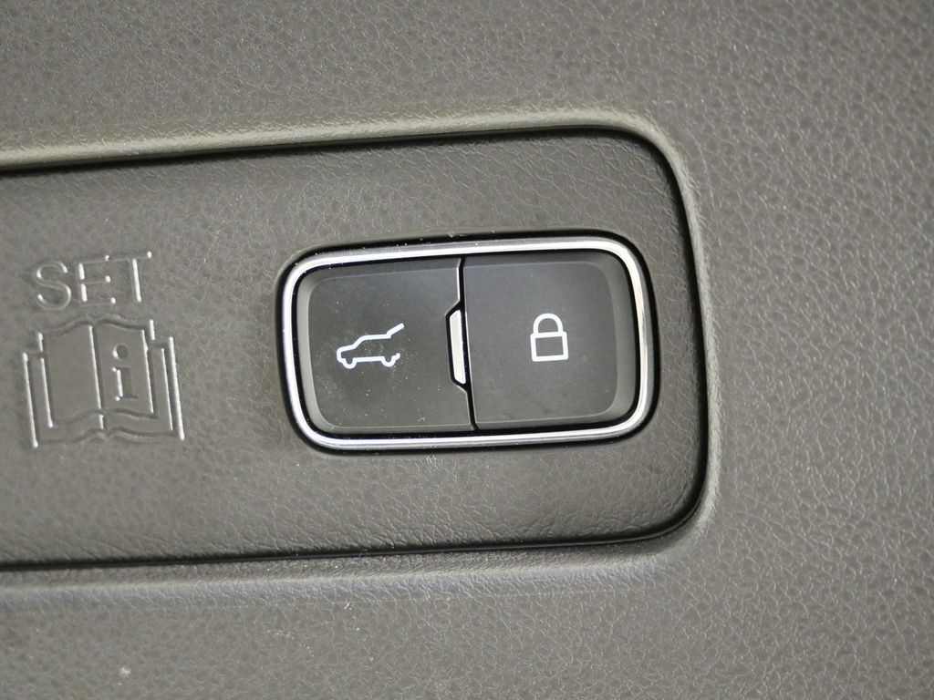 Thumbnail: 2020 Lincoln Aviator - 29