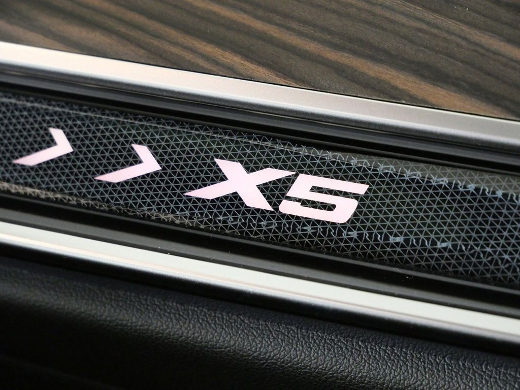 Thumbnail: 2026 BMW X5 - 24