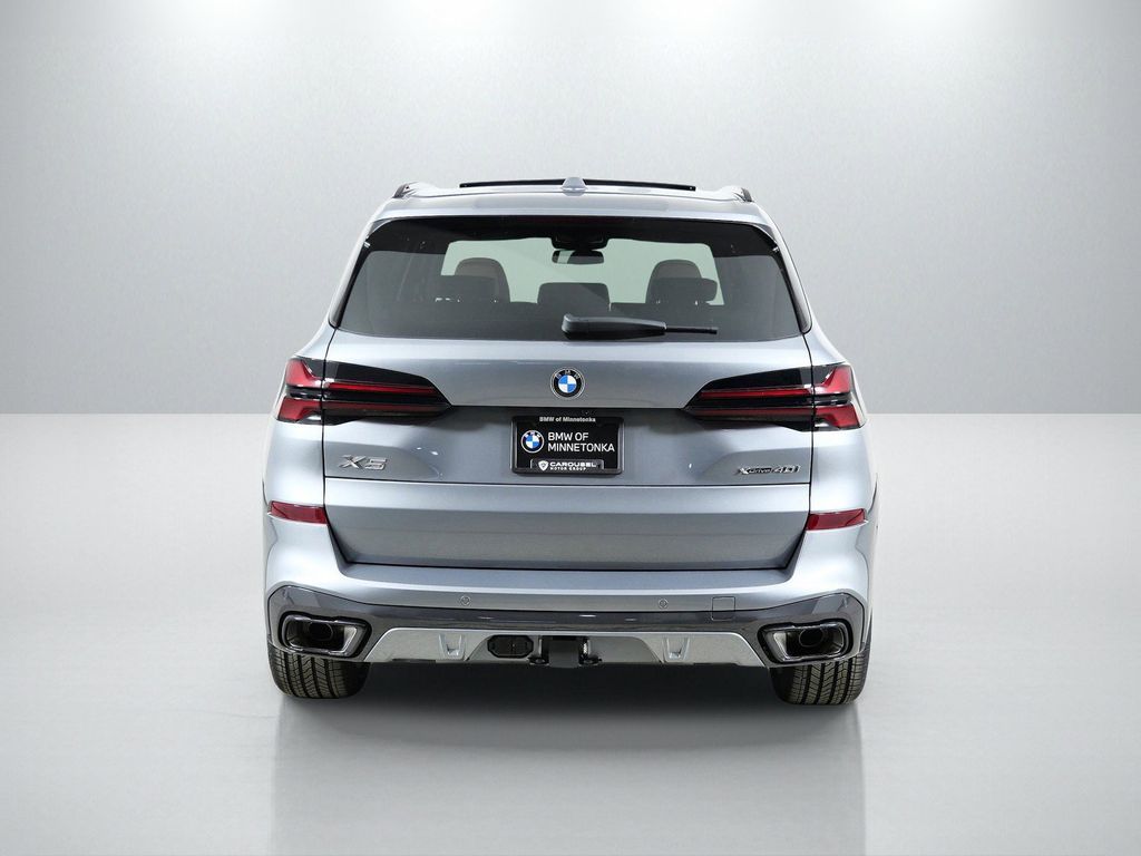 Thumbnail: 2026 BMW X5 - 10
