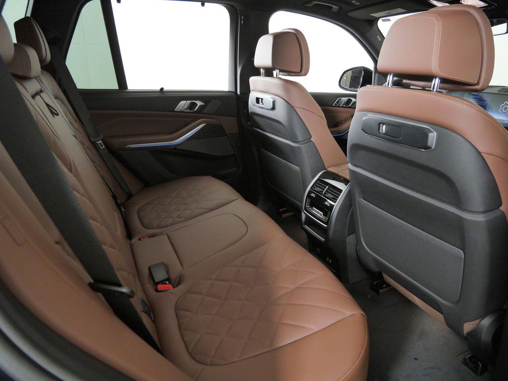 Thumbnail: 2026 BMW X5 - 26