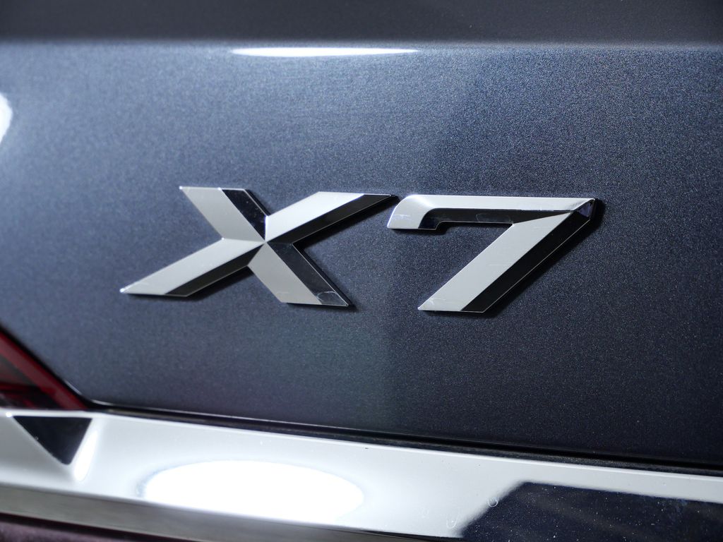 Thumbnail: 2019 BMW X7 - 14