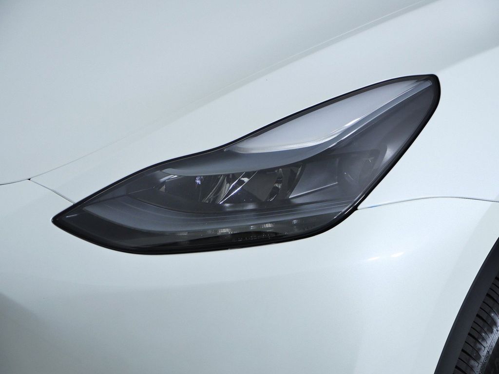 Thumbnail: 2025 Tesla Model Y - 4