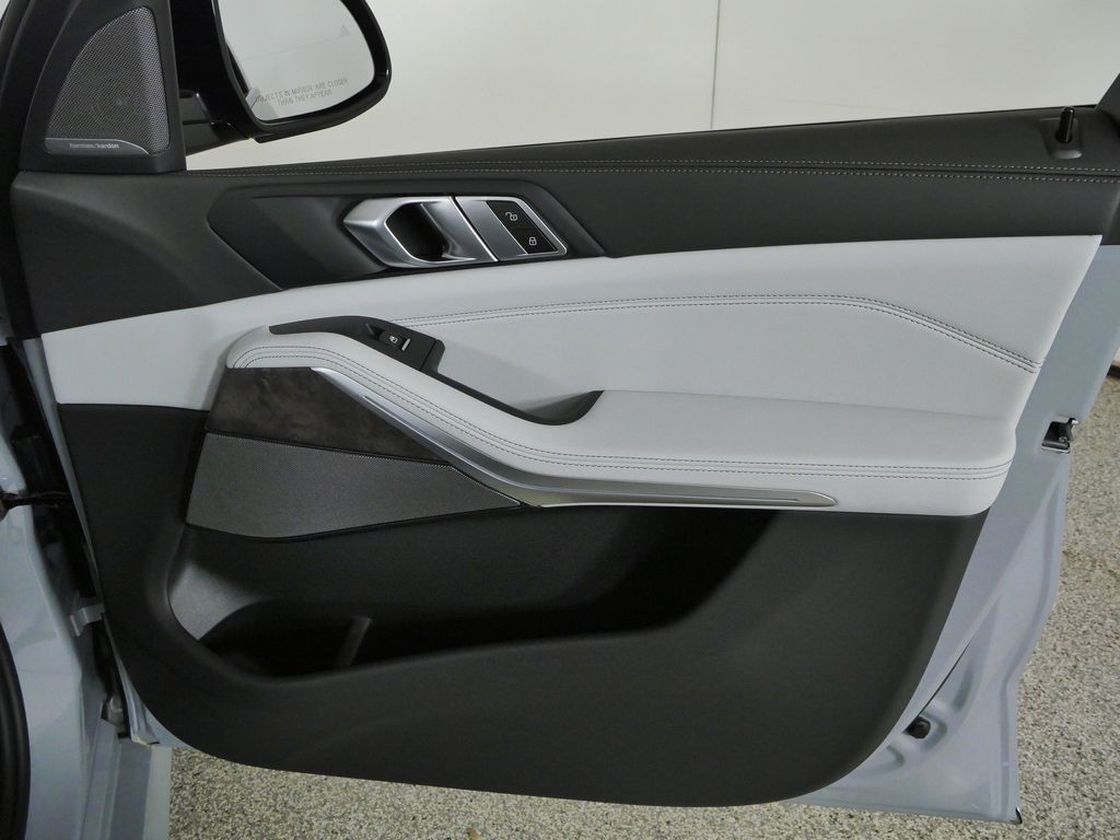 Thumbnail: 2026 BMW X5 - 19