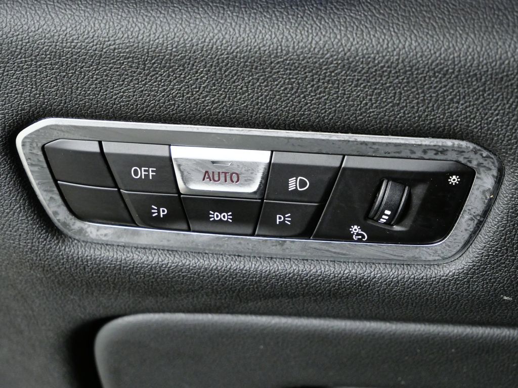 Thumbnail: 2022 BMW X5 - 40