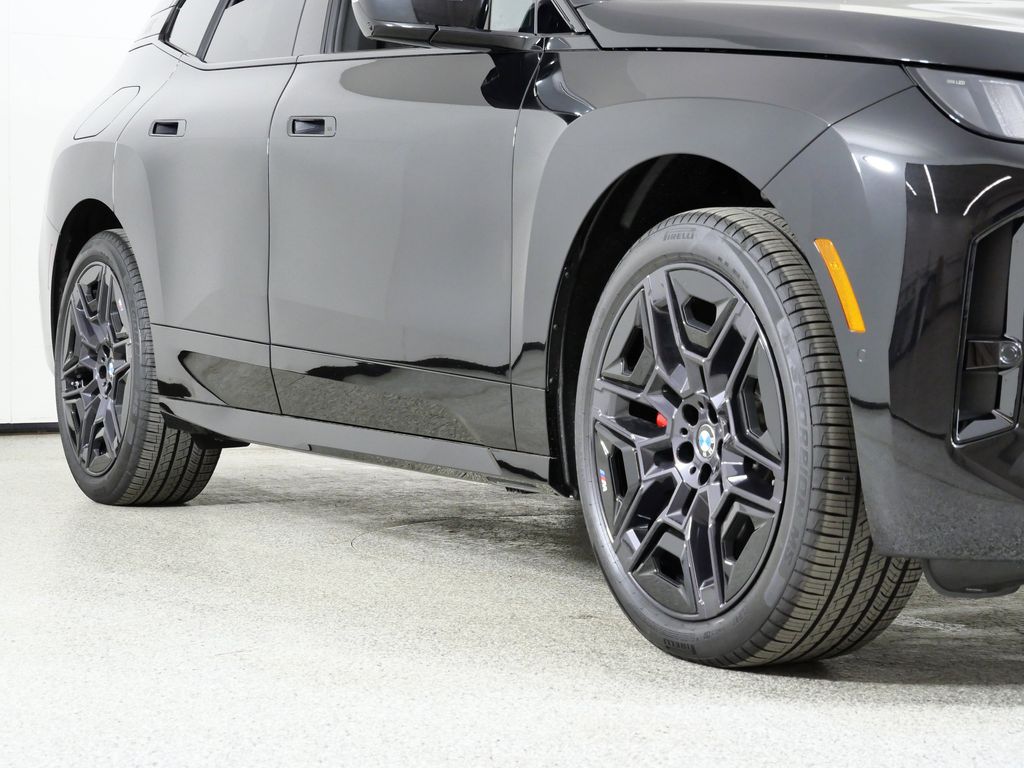 Thumbnail: 2026 BMW iX - 6