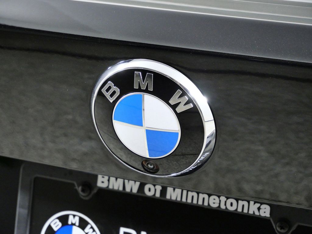 Thumbnail: 2025 BMW 4 Series - 11