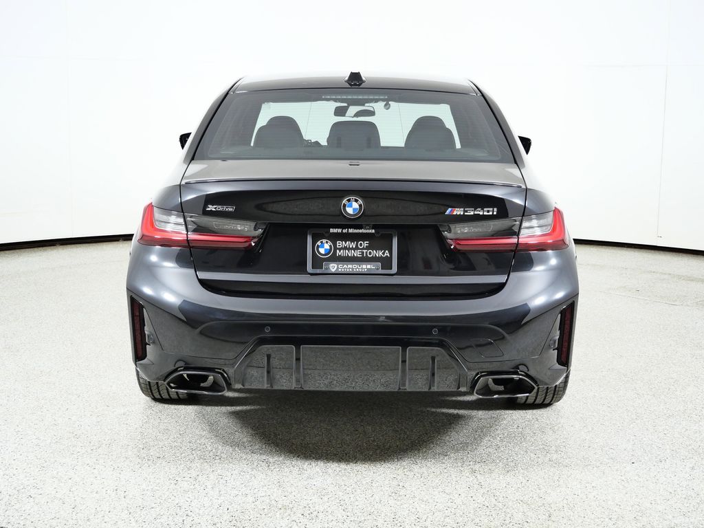 Thumbnail: 2023 BMW 3 Series - 12