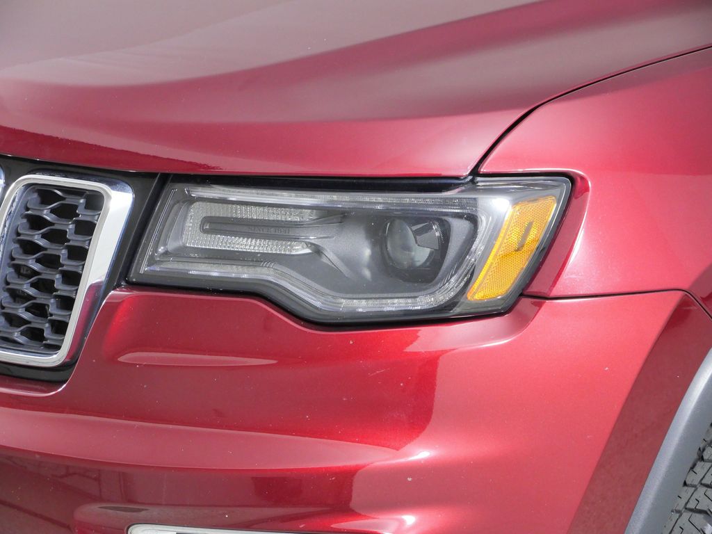 Thumbnail: 2018 Jeep Grand Cherokee - 3