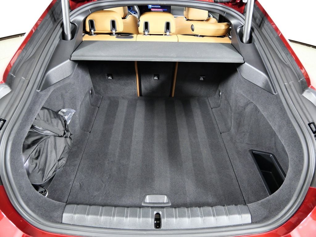 Thumbnail: 2025 BMW i4 - 32