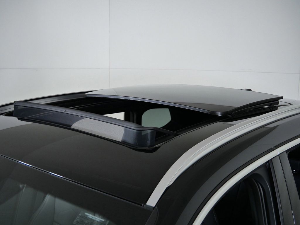 Thumbnail: 2026 BMW X1 - 18