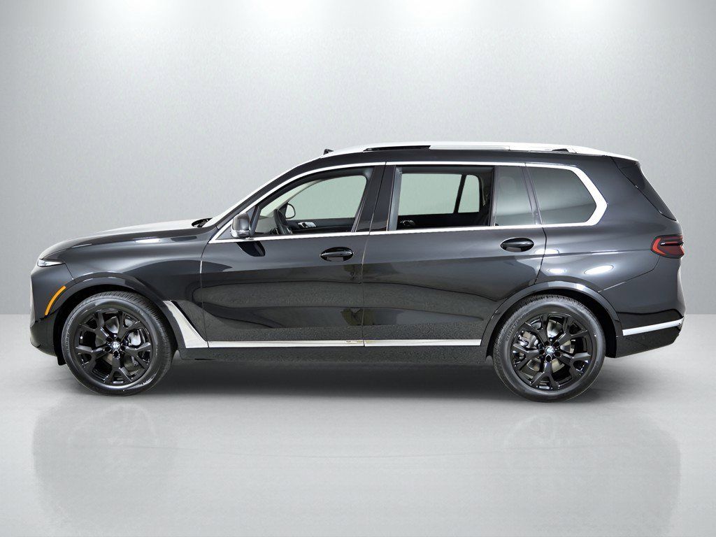 Thumbnail: 2026 BMW X7 - 16