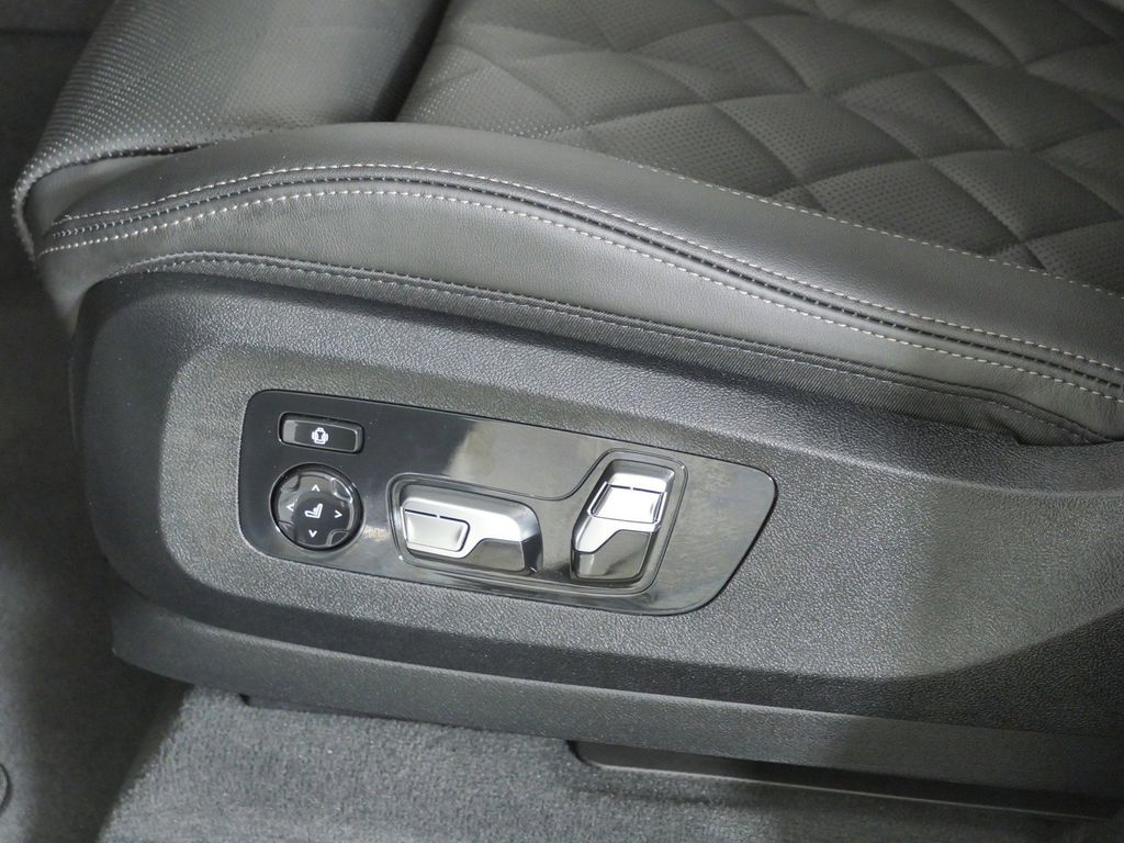 Thumbnail: 2026 BMW X5 - 39