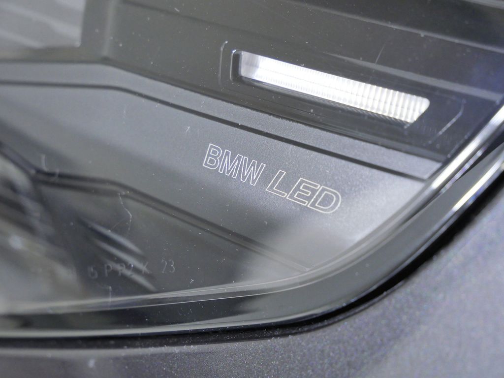 Thumbnail: 2026 BMW 5 Series - 4