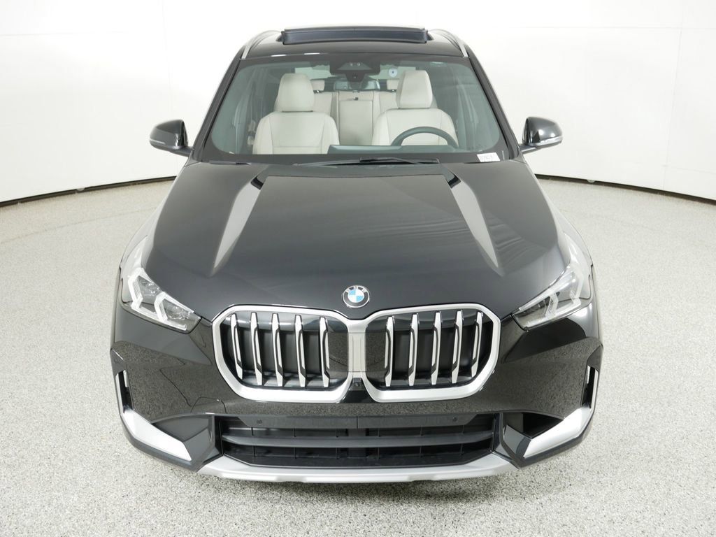 Thumbnail: 2025 BMW X1 - 17