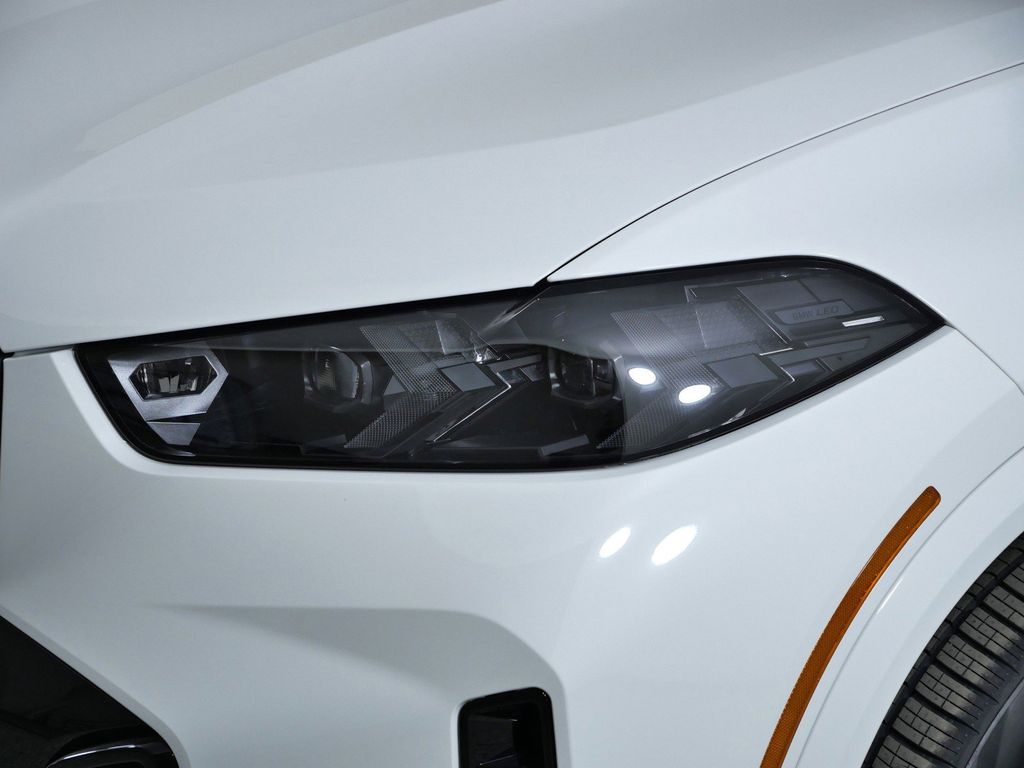 Thumbnail: 2026 BMW X5 - 3