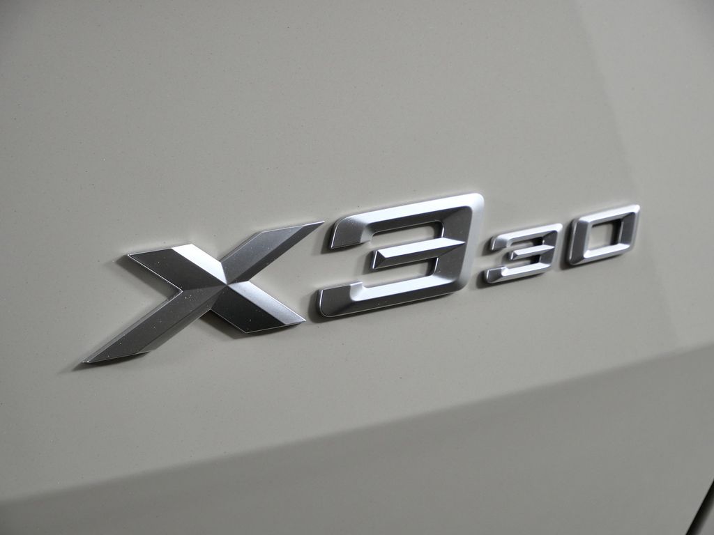 Thumbnail: 2026 BMW X3 - 12