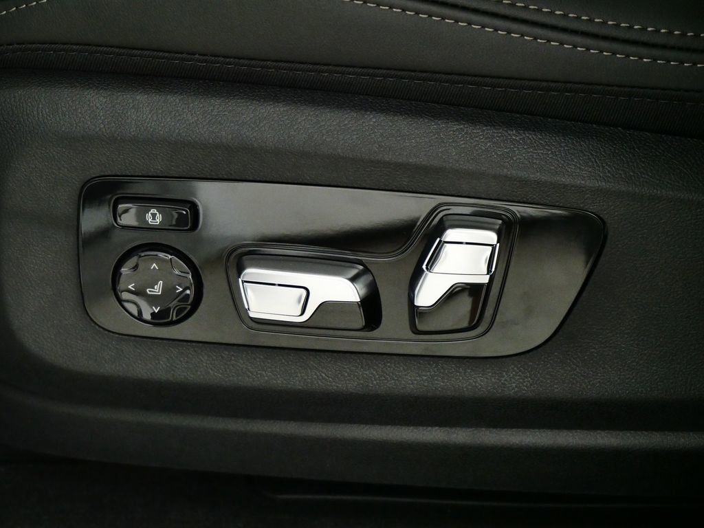 Thumbnail: 2026 BMW X5 - 32