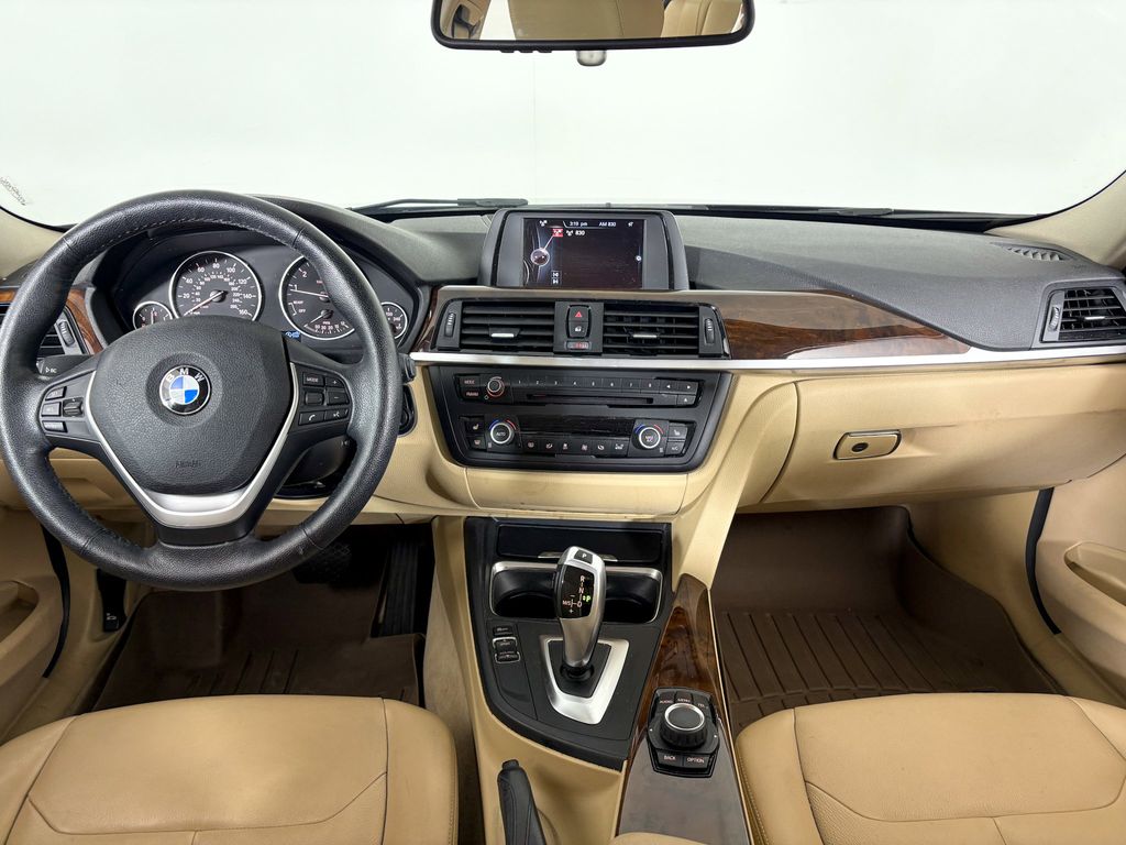Thumbnail: 2015 BMW 3 Series - 9