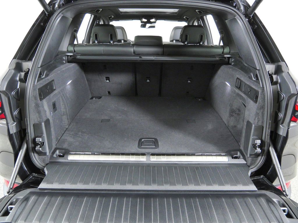Thumbnail: 2026 BMW X5 - 28