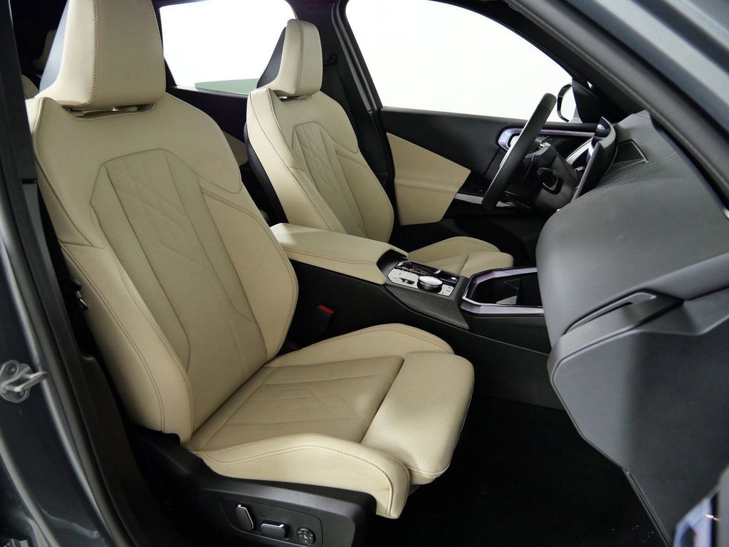 Thumbnail: 2026 BMW X3 - 23